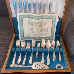Wm Rogers 61 Pc Set Silverware Pure Silver Coating With Authentication Paper